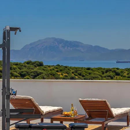 Views, Terrace & Pool - Fibre Wifi - Simplytarifa *