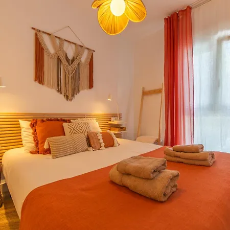 Views, Terrace & Pool - Fibre Wifi - Simplytarifa Tarifa
