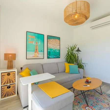 Views, Terrace & Pool - Fibre Wifi - Simplytarifa
