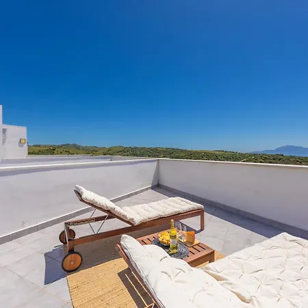 Views, Terrace & Pool - Fibre Wifi - Simplytarifa * Tarifa
