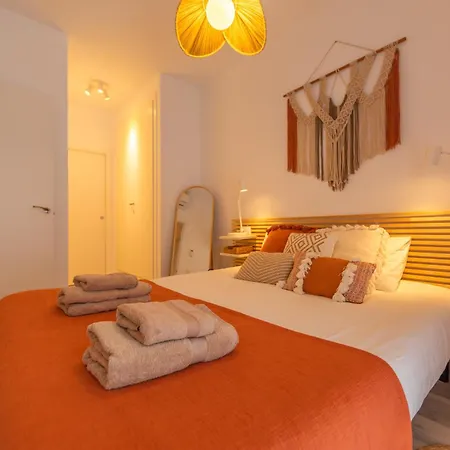 Views, Terrace & Pool - Fibre Wifi - Simplytarifa
